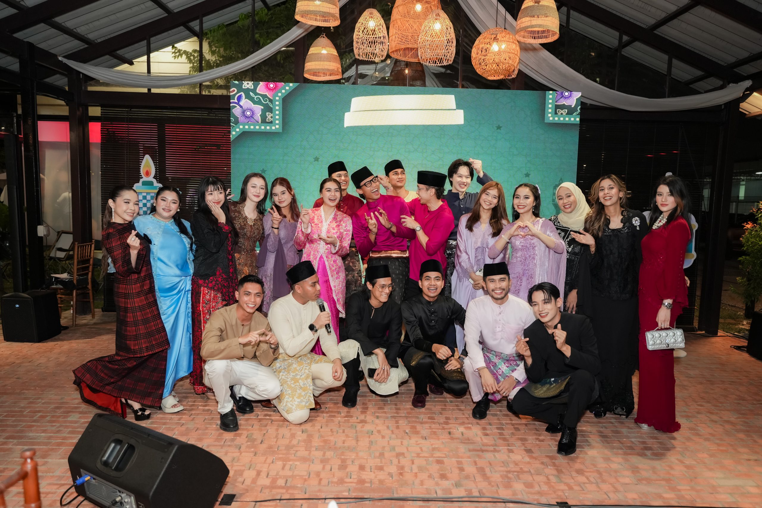 RAYA PALING MERIAH BERSAMA ROCKETFUEL! “Meriah Lain Macam”, “Nyam Nyam Ketupat” & “Dam Dim Dum Raya” Tak Henti Trending RAYA PALING MERIAH BERSAMA ROCKETFUEL! “Meriah Lain Macam”, “Nyam Nyam Ketupat” & “Dam Dim Dum Raya” Tak Henti Trending